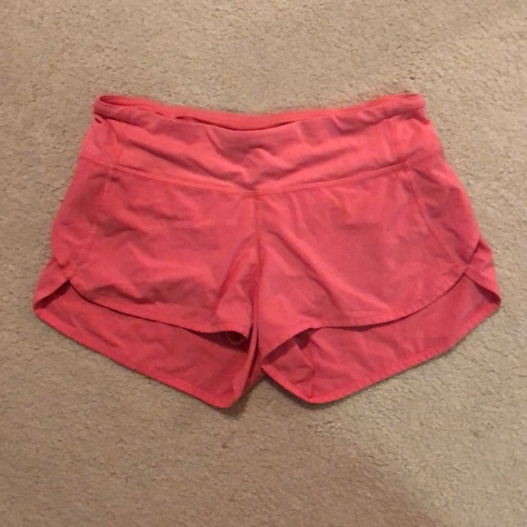 LULULEMON speed up short - Picture 1 of 2